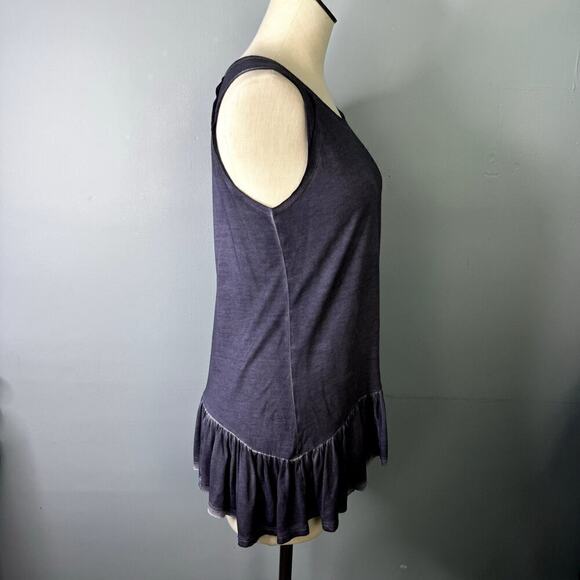 Dantelle Acid Wash Gray Sleeveless Asymmetrical Peplum Hem Top Women's Size S - Picture 4 of 11